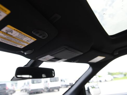 Used 2017 Ford Explorer Limited w/ Equipment Group 301A FWD image 20