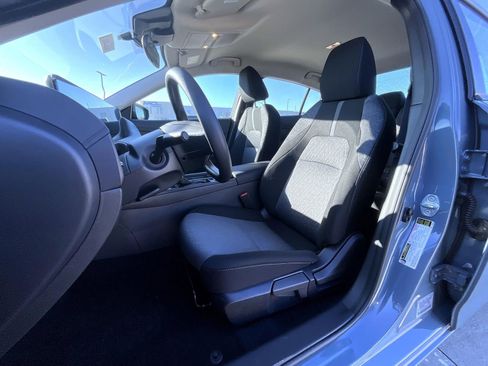 New 2026 Nissan Sentra SV image 9