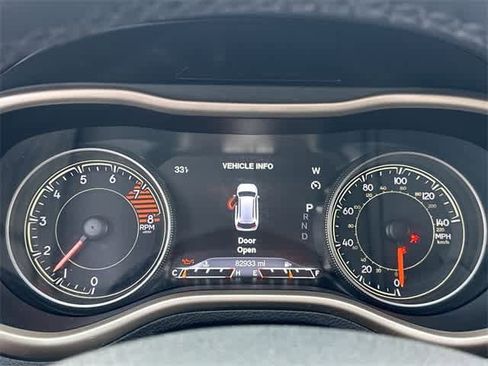 Used 2016 Jeep Cherokee Limited image 6