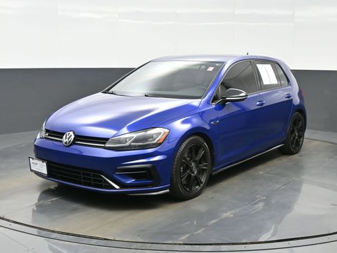 Used 2018 Volkswagen Golf R 4-Door image 2