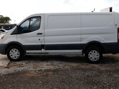 Used 2018 Ford Transit 250 130 Low Roof w/ Exterior Upgrade Package RWD image 3