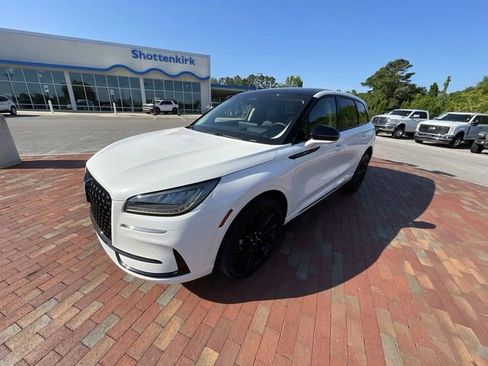 Used 2024 Lincoln Corsair FWD w/ Equipment Group 102A image 24