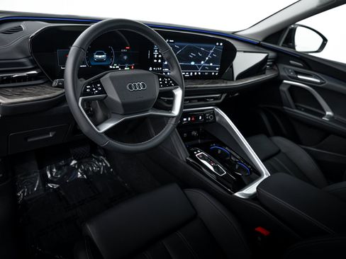 Used 2025 Audi Q5 Premium Plus w/ Premium Plus AWD/4WD image 10