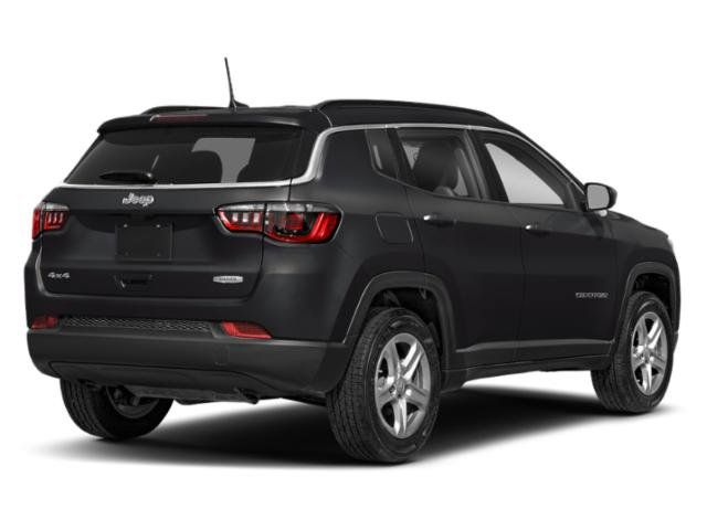 Certified 2024 Jeep Compass Limited w/ Sun and Sound Group AWD/4WD image 3