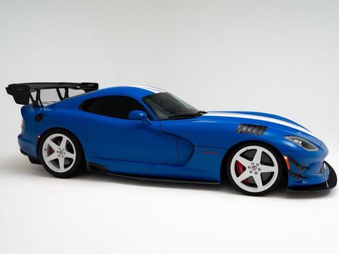Used 2017 Dodge Viper ACR w/ Extreme Aero Package RWD image 2