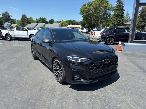Used 2024 Audi SQ8 Prestige AWD/4WD image 2