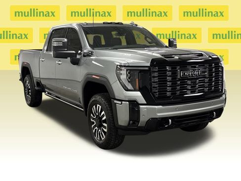 Used 2025 GMC Sierra 2500 Denali Ultimate image 2