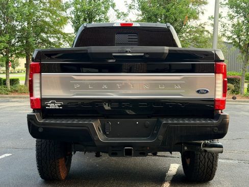 Used 2019 Ford F250 Platinum AWD/4WD image 4