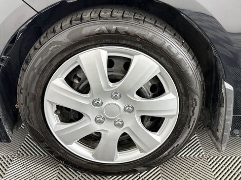 Used 2025 Toyota Corolla LE FWD image 35