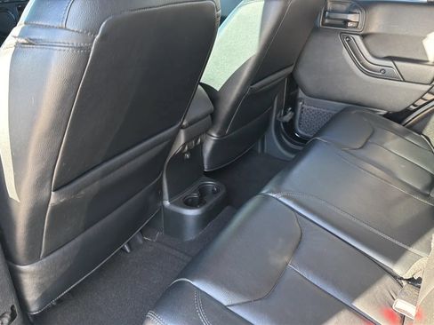 Used 2017 Jeep Wrangler Unlimited Sahara AWD/4WD image 64