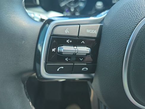 Used 2023 Kia Sorento SX AWD/4WD image 29