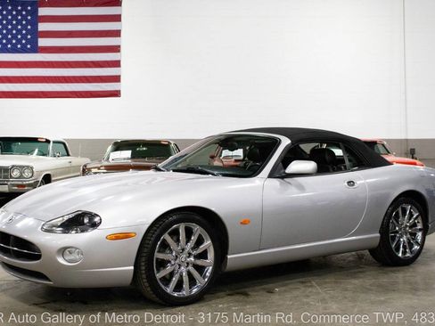 Used 2006 Jaguar XK8 Convertible RWD image 3