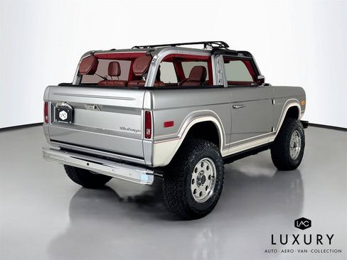 Used 2025 Ford Bronco Badlands AWD/4WD image 8