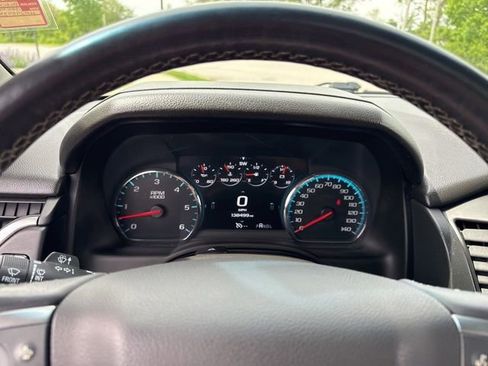 Used 2017 Chevrolet Suburban Premier AWD/4WD image 37