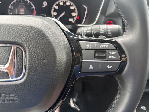 Used 2024 Honda Pilot Touring image 31