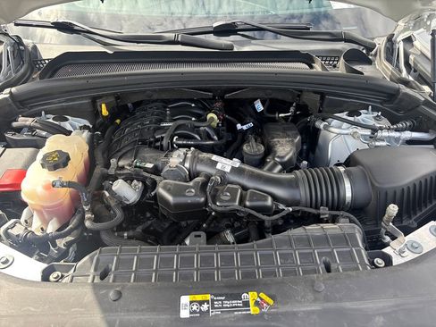 Used 2023 Jeep Grand Cherokee Altitude AWD/4WD image 25