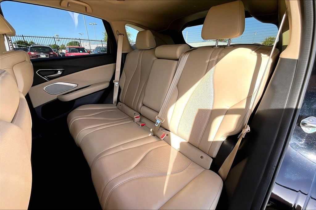 Used 2023 Acura RDX w/ Technology Package FWD image 31
