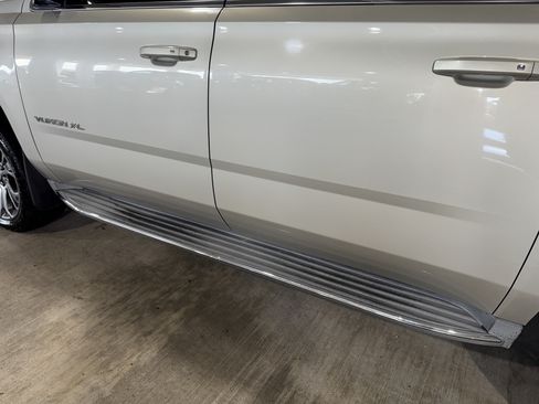 Used 2015 GMC Yukon XL SLT AWD/4WD image 38