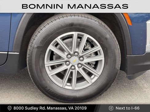 Used 2023 Chevrolet Traverse LT image 7