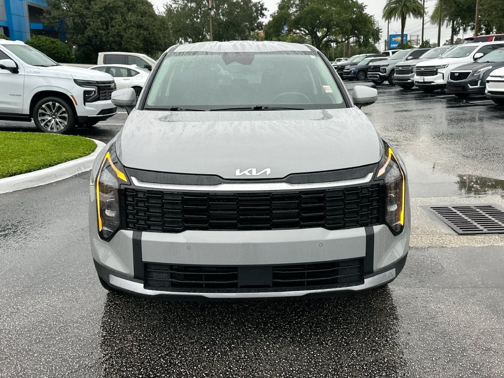 Used 2026 Kia Sportage EX FWD image 2