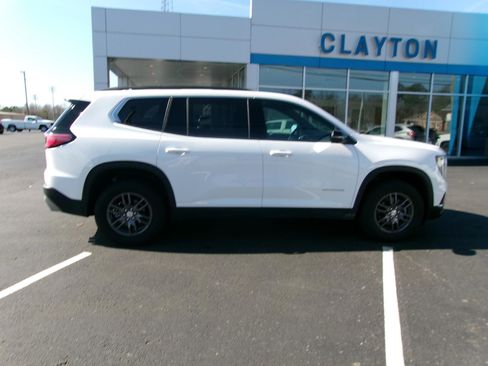 Used 2025 GMC Acadia Elevation image 2
