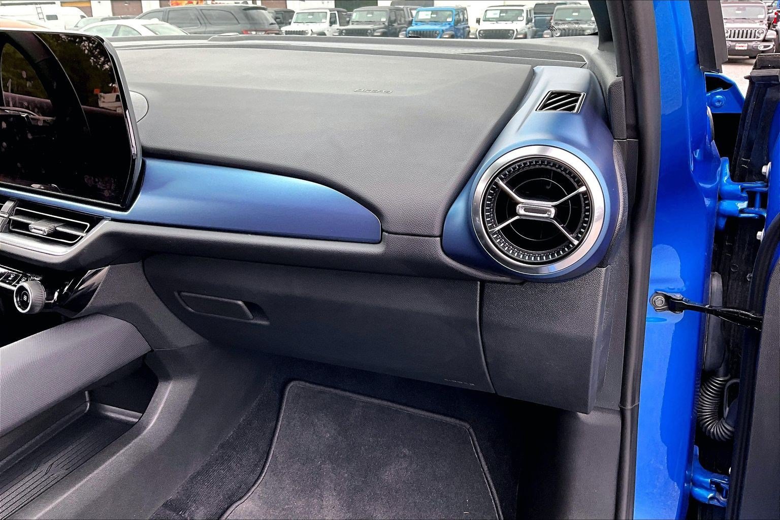 Used 2025 Chevrolet Equinox EV LT w/ Convenience Package FWD image 13