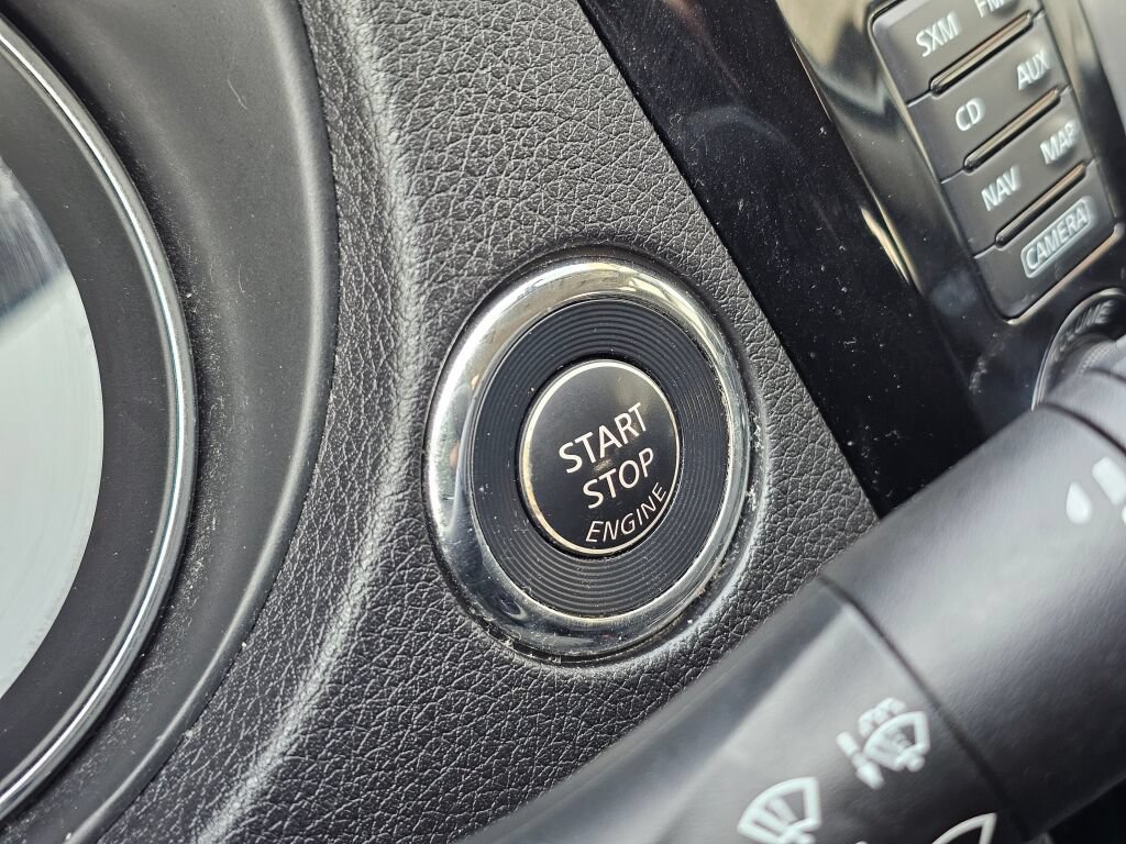 Used 2015 Nissan Rogue SL AWD/4WD image 36