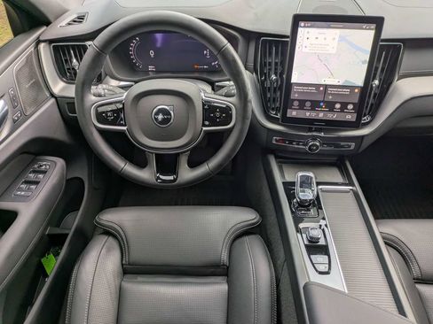 Certified 2026 Volvo XC60 B5 Ultra w/ Climate Package AWD/4WD image 16