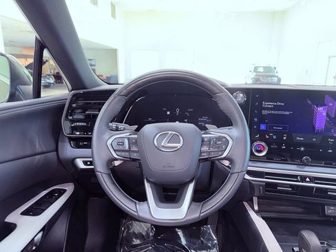 Certified 2025 Lexus RX 350 FWD image 18