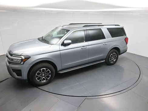 Used 2023 Ford Expedition Max XLT image 46
