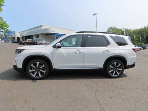 New 2025 Honda Pilot Elite image 3