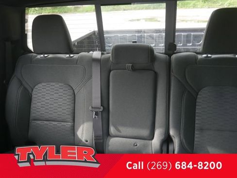 New 2026 RAM 1500 4x4 Crew Cab image 42