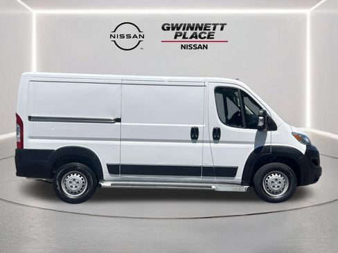 Used 2025 RAM ProMaster 2500 w/ U-Haul Equipment Group FWD image 24