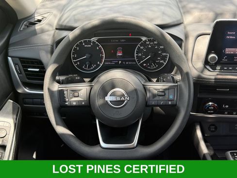 Used 2024 Nissan Rogue SV FWD image 18