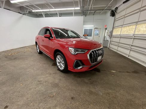 Used 2024 Audi Q3 2.0T Premium image 8