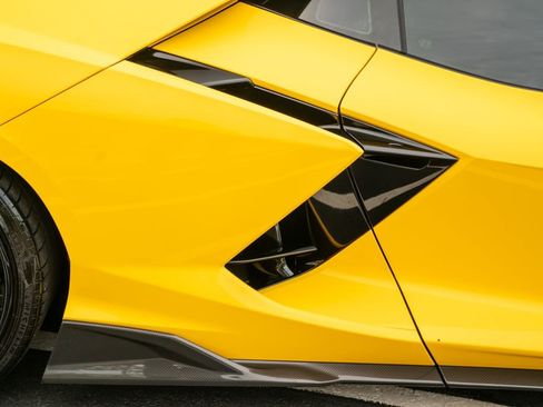 Used 2024 Lamborghini Revuelto AWD/4WD image 13