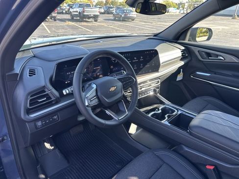 New 2026 Chevrolet Traverse LT w/ Sun and Wheel Package image 11