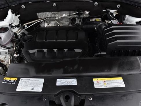 Certified 2026 Volkswagen Atlas Cross Sport SE AWD/4WD image 27