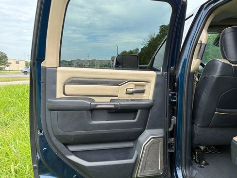 Used 2019 RAM 2500 Limited AWD/4WD image 16