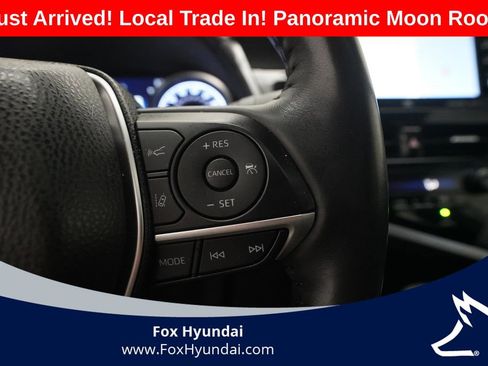 Used 2022 Toyota Camry XLE w/ Navigation Package image 16