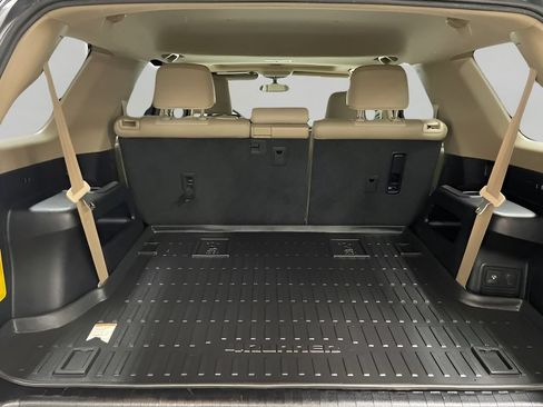 Used 2018 Toyota 4Runner SR5 Premium AWD/4WD image 16