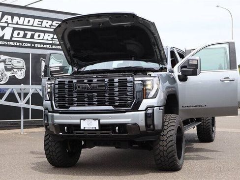 Used 2024 GMC Sierra 2500 Denali Ultimate AWD/4WD image 37
