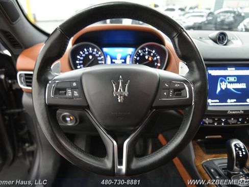 Used 2018 Maserati Levante S GranLusso image 29