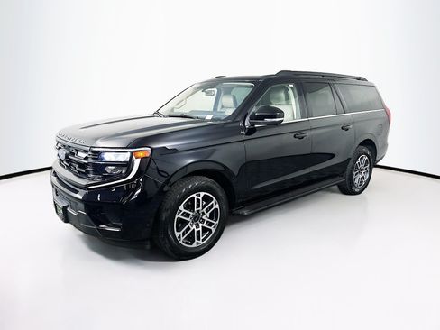 Used 2025 Ford Expedition Max Active AWD/4WD image 3