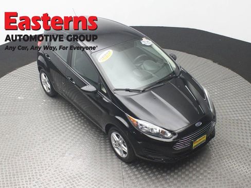 Used 2019 Ford Fiesta SE image 3
