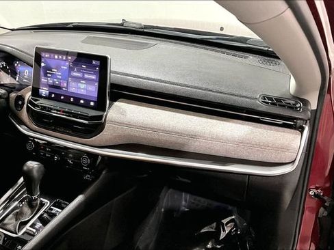 Used 2022 Jeep Compass Latitude image 28