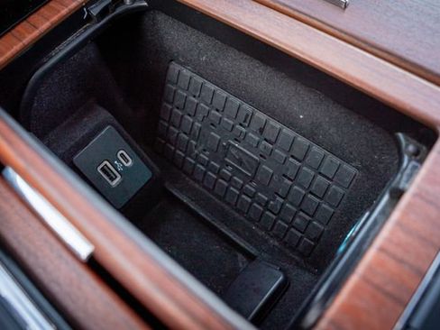 Used 2024 Lincoln Navigator Reserve AWD/4WD image 22