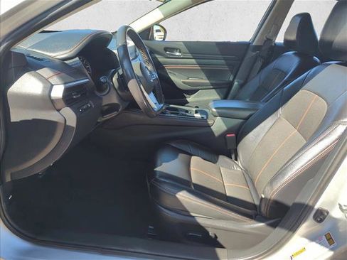 Used 2022 Nissan Altima 2.5 SR image 12