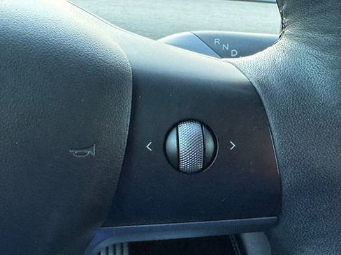 Used 2021 Tesla Model Y Performance image 18