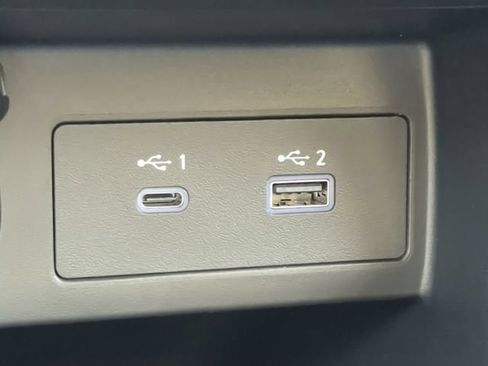 Certified 2025 Nissan Versa SR w/ Trunk Package FWD image 21